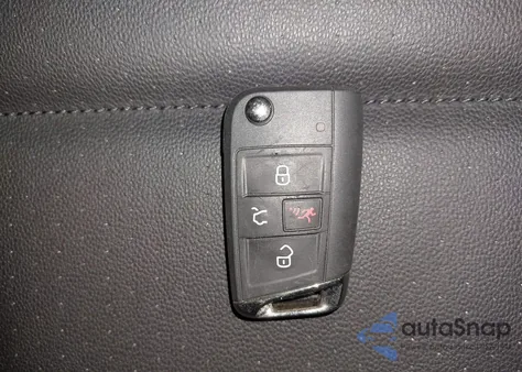 2021 Volkswagen Golf 1.4T Tsi from USA, damaged, VIN 3VWG57AU7MM007988